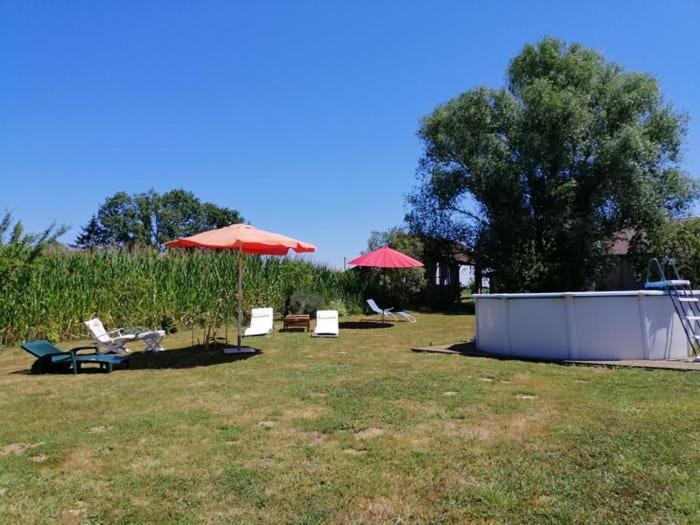 Montpont-en-Bresse La Grange A Outeaux B&B 외부 사진